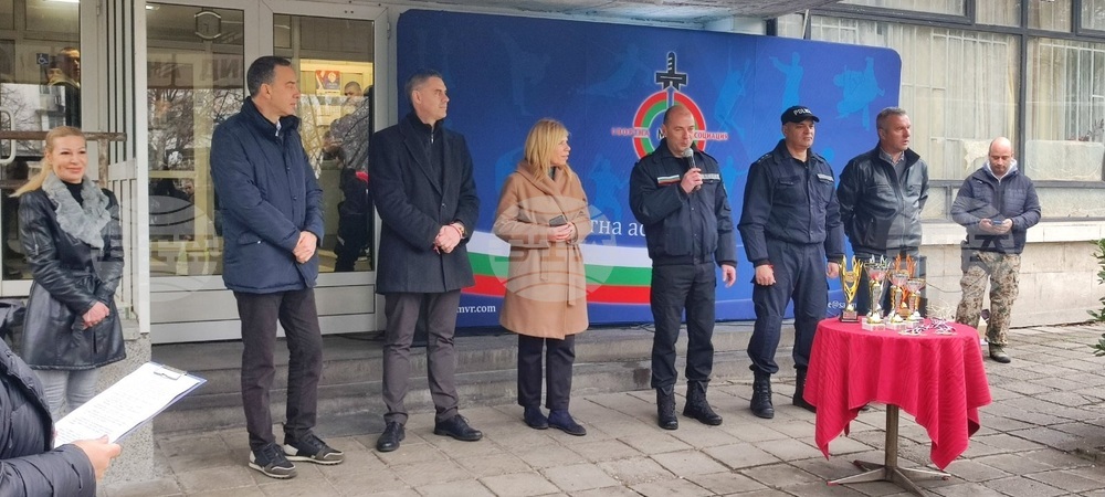 В Бургас откриха дванайстия традиционен Републикански турнир по стрелба с пистолет