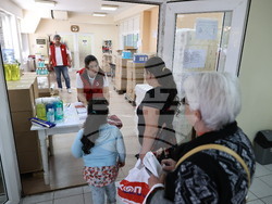 Пловдив - програма „Храни и основно материално подпомагане"