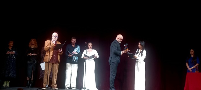 Народният театър получи три награди от фестивал в Ниш