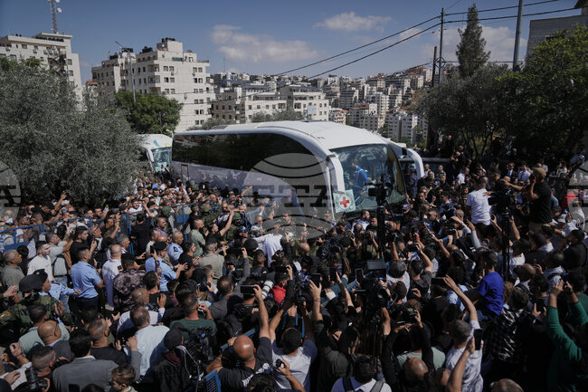 154 освободени от Израел палестински затворници са били изпратени в Египет