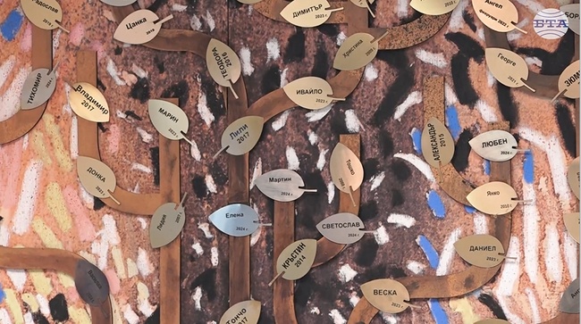 Четири нови листенца бяха прибавени към "Дървото на живота" във Военна болница в памет на донорите на органи