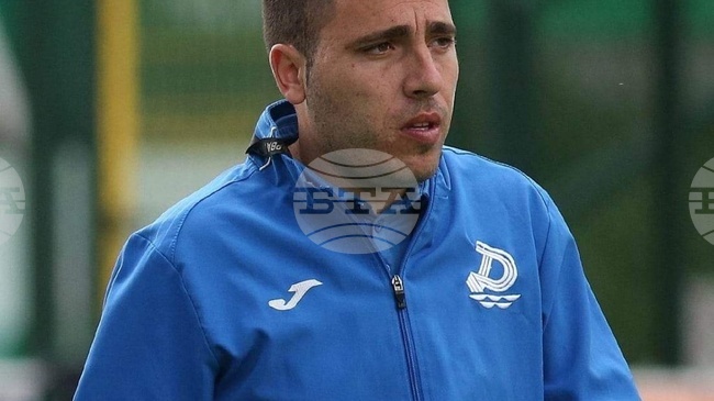 Лидерът в Северозападната Трета лига Академик (Свищов) обяви Цветомир Младенов за нов старши треньор