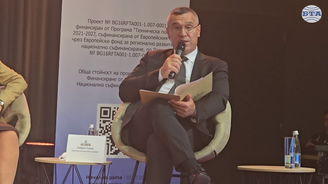 Общините ще получат подкрепа за транспортна свързаност от Социалния фонд за климата, каза министър Георги Тахов