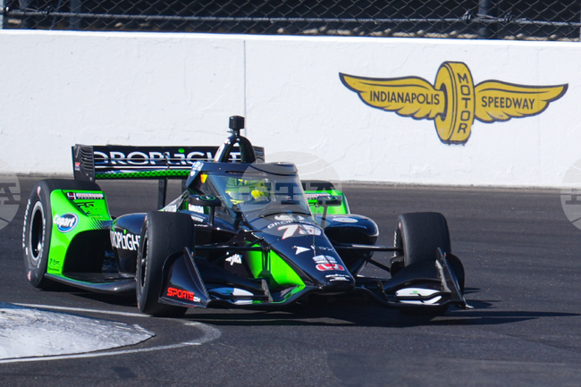 Мик Шумахер не изключва да кара в ИндиКар през следващата година