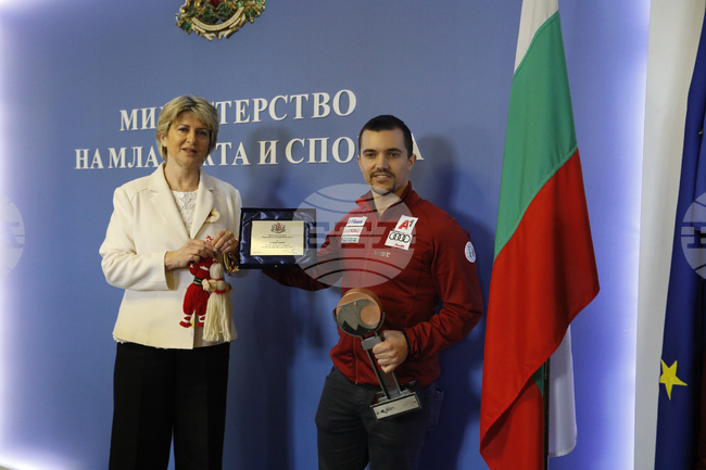 Весела Лечева - Алберт Попов - награда