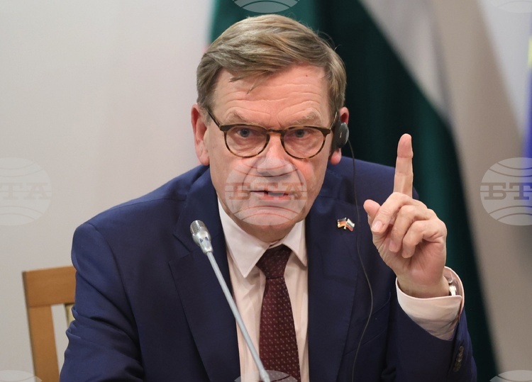 German FM Wadephul Highlights Security Partnership with Bulgaria During Visit