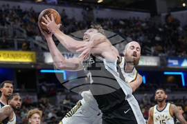 Spurs Pacers Basketball
