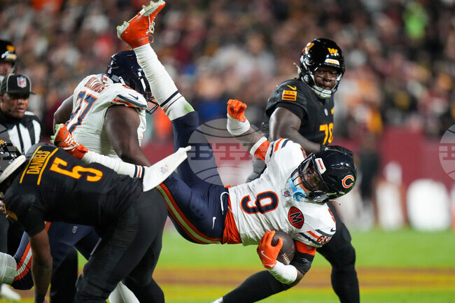 APTOPIX Bears Commanders Football