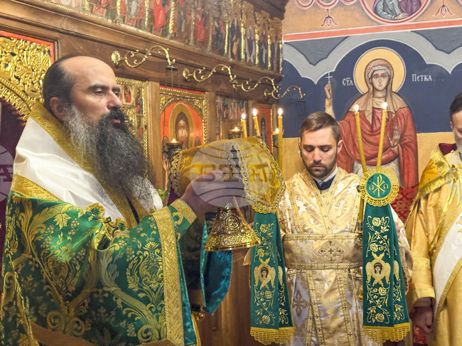 Житието на св. Параскева ясно ни показва смисъла и значението на вътрешния духовен живот пред Бога, каза патриарх Даниил в село Белчин