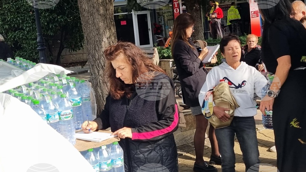 Свети Влас - безплатна вода - хуманитарна помощ