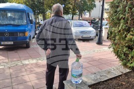 Свети Влас - безплатна вода - хуманитарна помощ