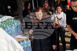 Свети Влас - безплатна вода - хуманитарна помощ