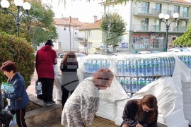 Свети Влас - безплатна вода - хуманитарна помощ