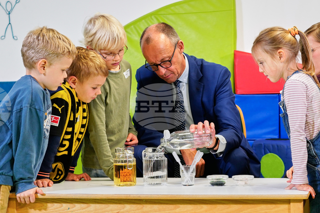 Мерц защити демокрацията при първото си официално посещение в Източна Германия