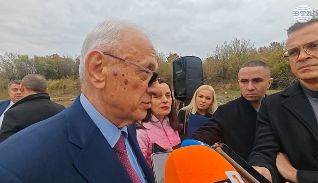 До края на годината в България ще има пет медицински хеликоптера, каза министър Силви Кирилов в Габрово