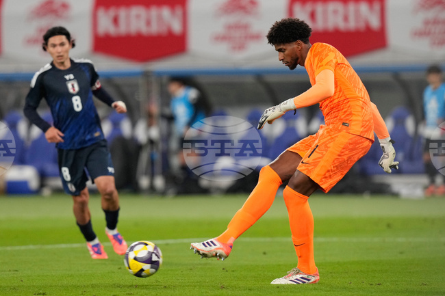 Коринтианс е отхвърлил оферта на Милан за вратаря си