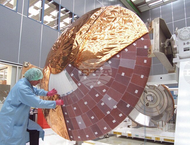 Космическият апарат „Касини-Хюйгенс“ е изстрелян към Сатурн на 15 октомври 1997 г. 