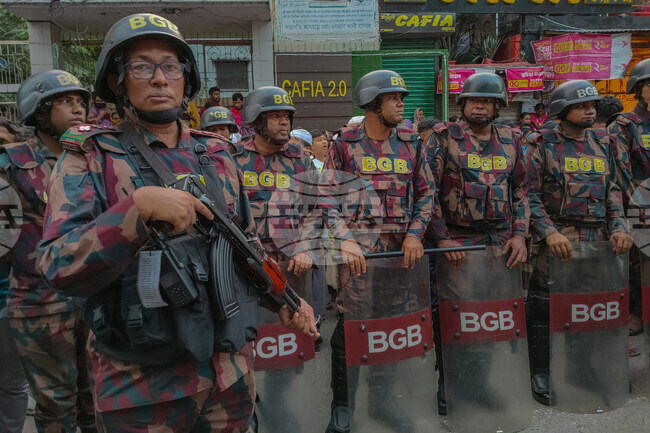 16 загинали при пожар в текстилна фабрика в столицата на Бангладеш