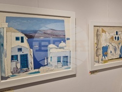 Изложбата „Път в синьо“ на Георги Лечев в галерия Vejdi. Снимка – Даниел Димитров/БТА