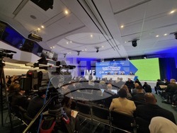 САЩ - Вашингтон - МВФ - "Световна финансова стабилност"