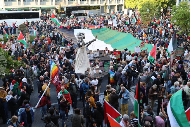 10 ранени, сред които полицаи и журналисти, при сблъсъците между полицията и пропалестински демонстранти в Удине, където се игра футболният мач Италия-Израел