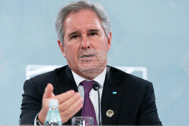 Аржентина призовава за възобновяване на преговорите за Фолкландските острови