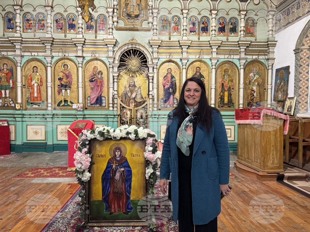 Казанлъшкото село Енина вече има собствена икона на своя покровител св. преподобна Параскева-Петка