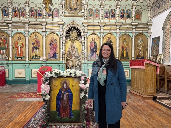 Казанлъшкото село Енина вече има собствена икона на своя покровител св. преподобна Параскева-Петка