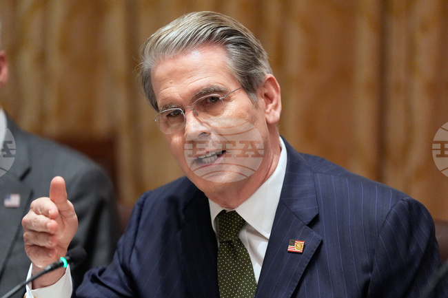 Евентуален спад на фондовия пазар няма да спре САЩ да предприемат решителни действия срещу Китай, каза Скот Бесънт