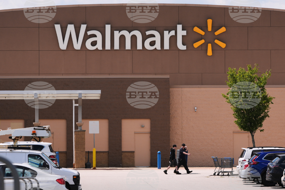 „Уолмарт“ достигна пазарна капитализация от 1 трилион долара за първи път