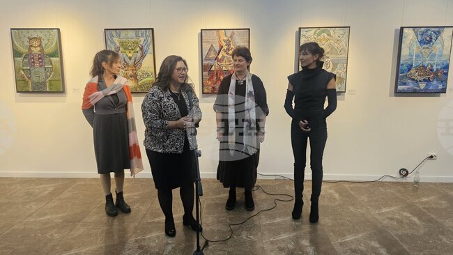 Изложбата „Неназованото между“ беше официално открита днес в галерия „Мисията“ в София