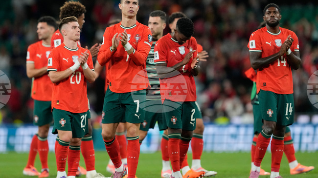 Роналдо подари часовници на всички свои съотборници от националния отбор на Португалия