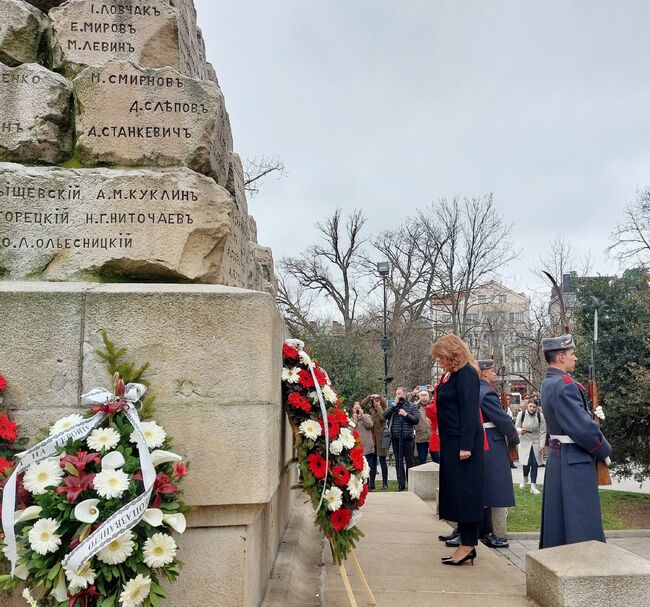 Вицепрезидентът отдаде почит пред загиналите за свободата на България медици