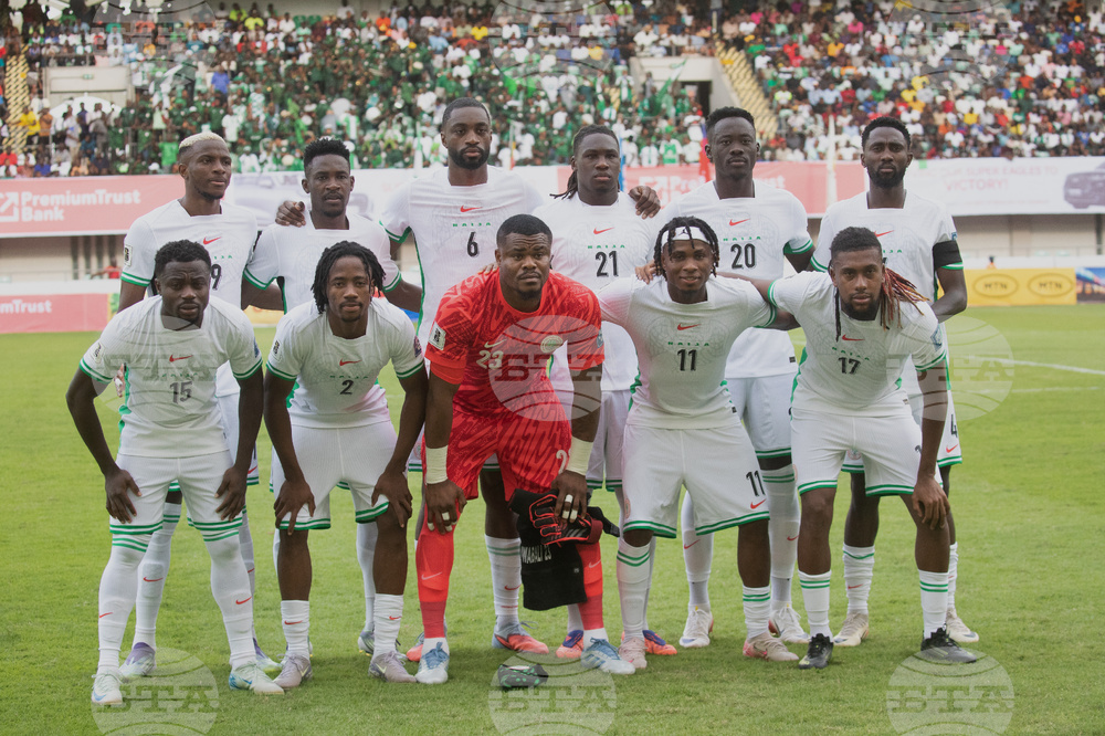 Футболистите на Нигерия прекратиха споровете за премиите си преди важните мачове от квалификациите за Световното първенство