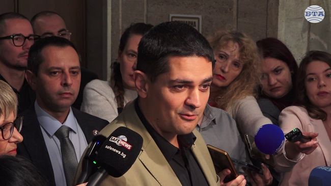 Най-вероятно отиваме на предсрочни избори заради провала на управляващите, коментира лидерът на МЕЧ Радостин Василев