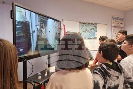 Велико Търново - ученици - антарктици - видеразговор