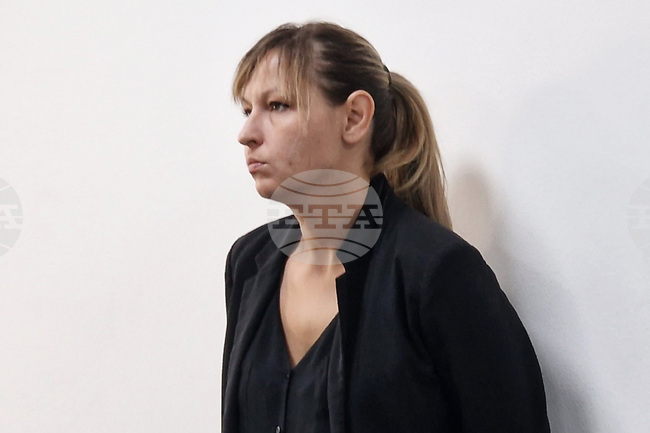 Майката, обвинена в малтретиране на детето си в Пловдив, сключи споразумение с прокуратурата, делото продължава срещу пастрока на момчето