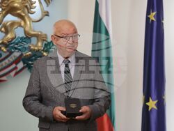 Президентство - почетен знак - Иван Парапунов