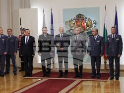 Президентство - почетен знак