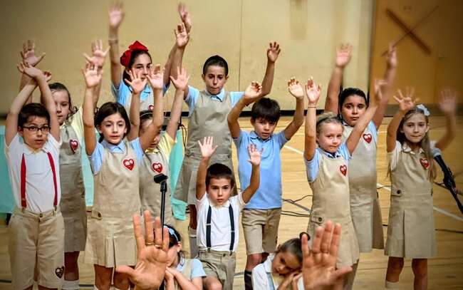 Деца от училище "Гергана" в Ню Йорк представиха мюзикъла “Как без музика” в училище "Св. Климент Охридски" във Вашингтон