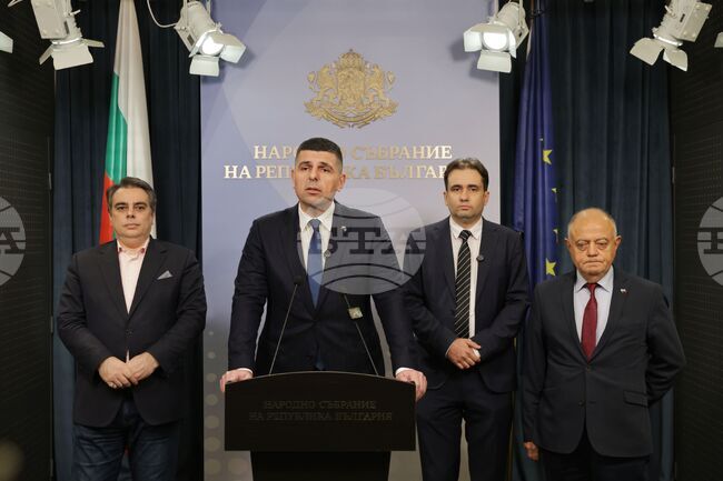 Истинският виновник за политическата криза са ГЕРБ и Бойко Борисов, каза Ивайло Мирчев от ПП-ДБ