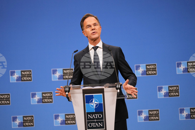 Шефът на НАТО тушира опасенията за разрив по оста Тръмп – Зеленски