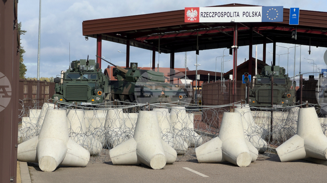 Полша ще отвори повторно два гранични пункта с Беларус на 17 ноември