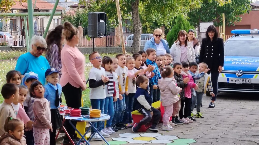 Нови пазар - нова детска площадка - пътна безопасност