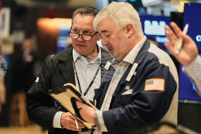 Растеж беляза ранната търговия на Уолстрийт