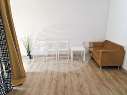 Велико Търново - Обновени пространства в Народно читалище „Надежда 1869“