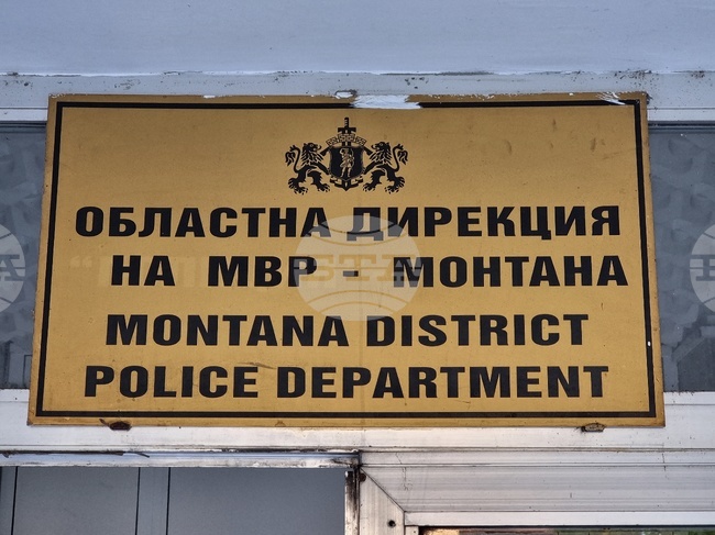 Над 300 литра дизелово гориво са източени от резервоара на спрял за почивка тежкотоварен автомобил край Лом, съобщиха от полицията 