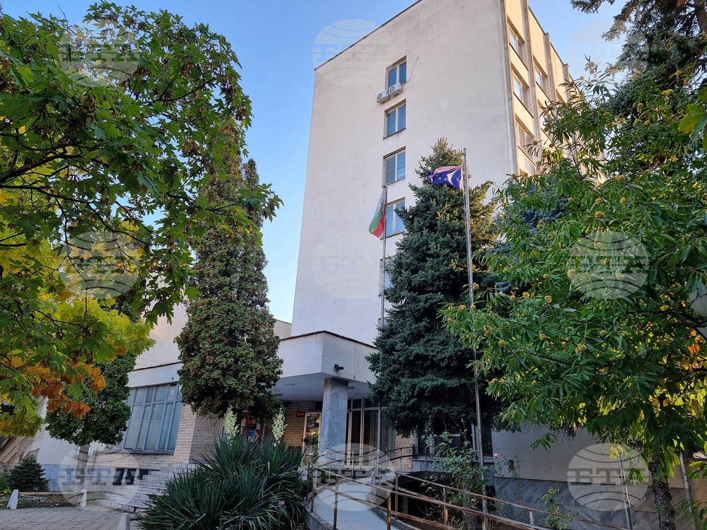 Младеж на 16 години е задържан в Монтана след грабеж в заведение с използване на заплаха с пистолет