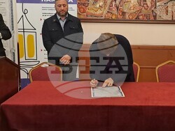 Председателят на БАН чл.-кор. Евелина Славчева участва в церемонията по подписването на Националната харта на паметта