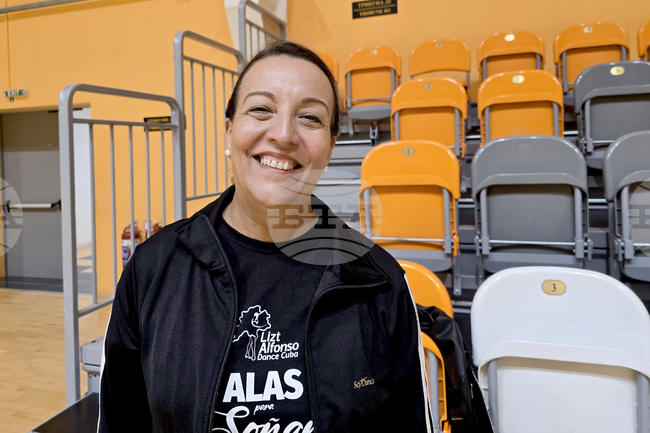 Танцьорите от „Куба Вибра“ проведоха открит урок по латино танци в Панагюрище